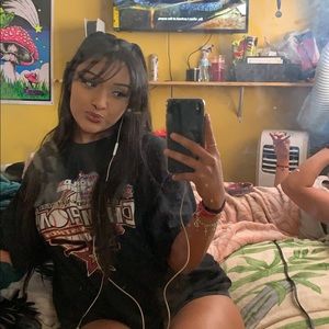 Meet your Posher, Danielle